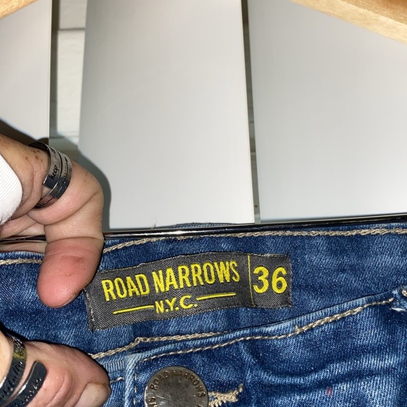 Men’s blue jeans with soldier theme on the front - Picture 9 of 10